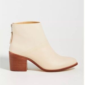 Nisolo Dari Heeled Boots in Ivory size 8 1/2